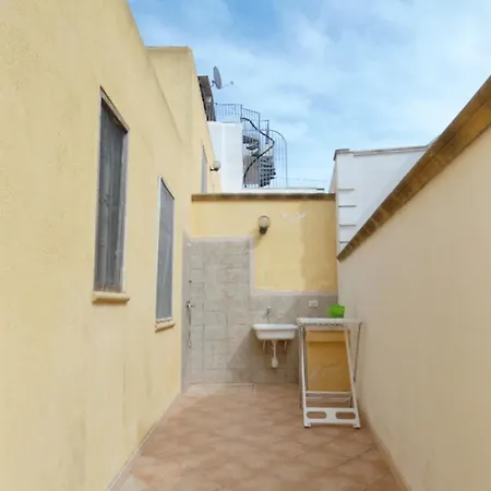Hotel Frutti Del Mare - Corallo A 450 M Dalla
